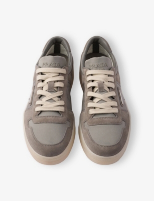 Prada Downtown Sneaker Aus Re-nylon Und Wildleder In Gold/silver