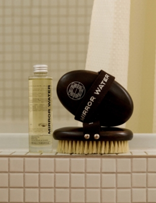 Mirror Water Buff Body Dry Brush