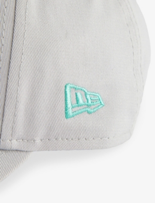 NEW ERA: New York Yankees Team Outline 9FORTY Adjustable Cotton Cap