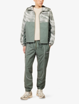 Trapstar Mens Khaki Hyperdrive Logo-patch Shell Windbreaker Jacket In Gray