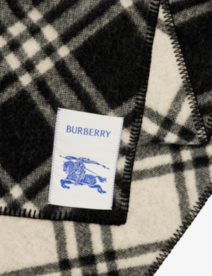 Burberry Womens B Mu Tri Bar Chk Wo Scf Black