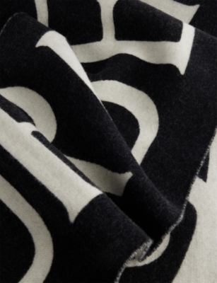 Burberry Black And White Wool Reversible Scarf In Black