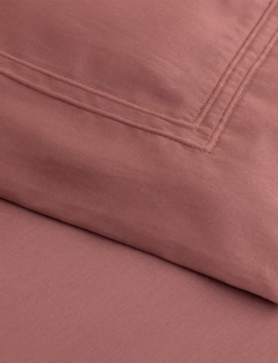 Yves Delorme Santal Triomphe Standard Oxford Cotton Pillowcase In Brown