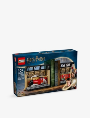 LEGO: LEGO® Harry Potter 76450 Book Nook: Hogwarts™ Express Playset