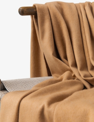 JOHNSTONS OF ELGIN: Plain Cashmere Throw 190cm x 140cm