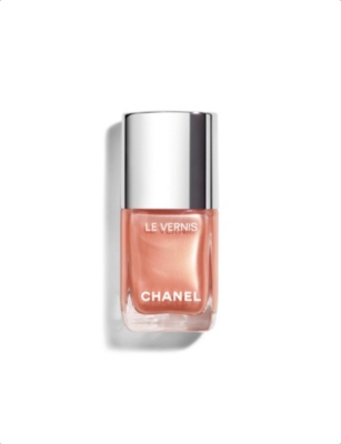 CHANEL: Le Vernis Longwear Nail Colour