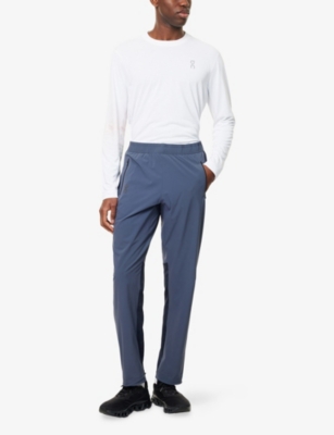 On Mens Logo-print Mesh-panelled Stretch-woven Trousers Navy In Blue