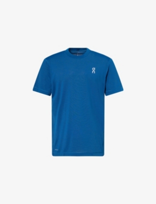 On Mens Tempest Train-t Logo-print Woven T-shirt In Gray