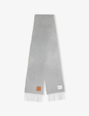 Loewe Womens Light Grey Brand-plaque Fringed Wool-blend Scarf In Gray