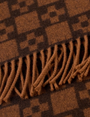 Sandro Mens Cognac Monogram-pattern Fringed Wool Scarf In Brown