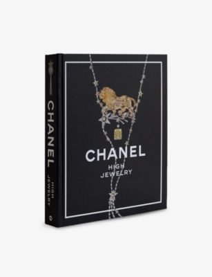 THAMES & HUDSON: Chanel High Jewelry Hardcover Book