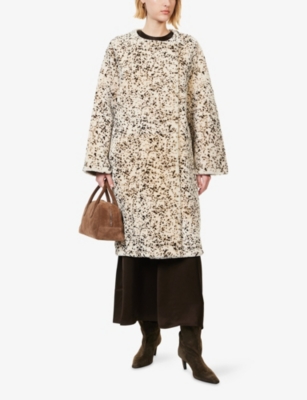 Totême Womens Black White Stracciatella Shearling Coat In Brown