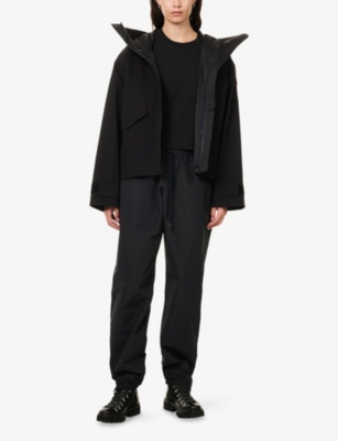 Canada Goose Womens Black Tofino Logo-patch Woven Rain Jacket In Black