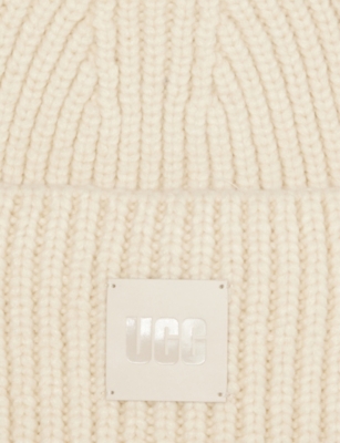 Ugg Womens Cream Brand-patch Knitted Beanie In Neutral