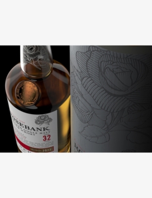 ROSEBANK: Rosebank 32-Year-Old Single-Malt Scotch Whisky 700ml