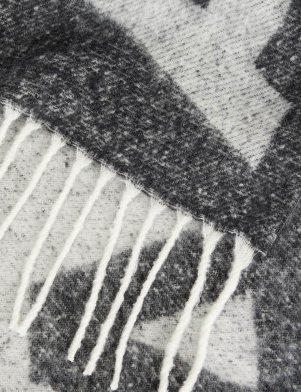 Block-Logo Reversible Knitted Scarf