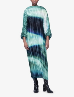 LEEM: Printed Plisse Batwing Woven Maxi Dress