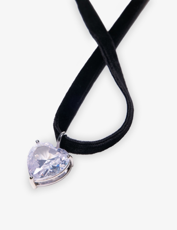 Heart-Pendant Velvet Choker Necklace