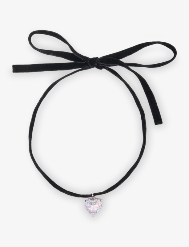 Heart-Pendant Velvet Choker Necklace