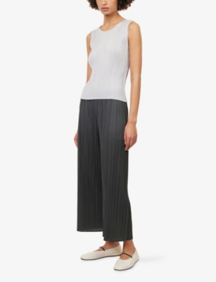 Issey Miyake Womens Light Grey Slim-fit Sleeveless Knitted Top In White