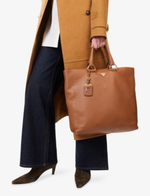 RESELFRIDGES: Pre-Loved Prada Triangle-Plate Leather Tote Bag