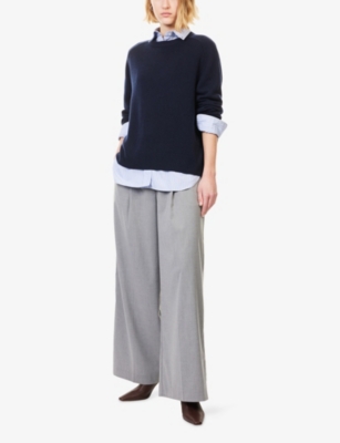 Soft Goat Womens Boyfriend Round-neck Cashmere Jumper Navy Xs In Blue