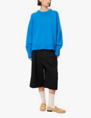 GUEST IN RESIDENCE: Cozy Round-Neck Cashmere Jumper