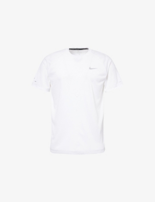 NIKE: Stride Crewneck Woven T-Shirt