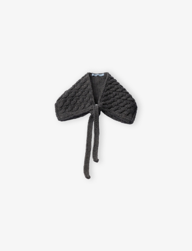 Cable-Knit Wool Collar