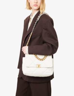 RESELFRIDGES: Pre-Loved Chanel 19 Leather Handbag