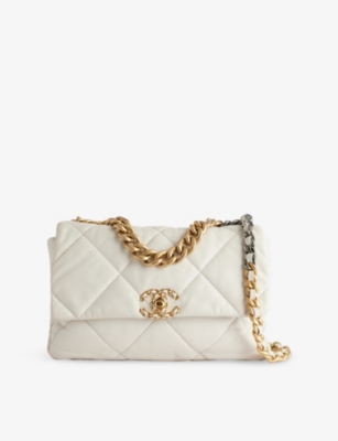 RESELFRIDGES: Pre-Loved Chanel 19 Leather Handbag