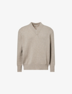 SOFT GOAT: V-Neck Knitted Cashmere Jumper